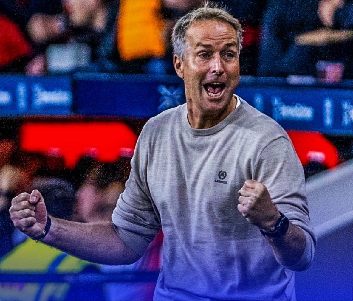 尴尬!滕哈赫执教勒沃库森1平1负下课,尤尔曼德3胜1平,或回荷甲 尴尬!滕哈赫执教勒沃库森1平1负下课,尤尔曼德3胜1平,或回荷甲