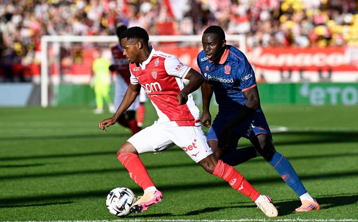 22岁巴萨旧将法蒂在法甲赛场绽放光芒,双响炮助摩纳哥2场不败 22岁巴萨旧将法蒂在法甲赛场绽放光芒,双响炮助摩纳哥2场不败