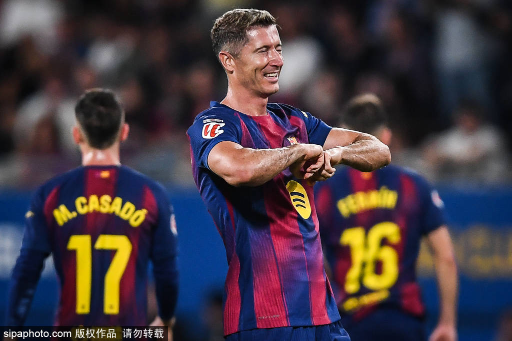 女足欧冠第二轮:巴萨与切尔西的强势表现引发战术讨论 女足欧冠第二轮:巴萨与切尔西的强势表现引发战术讨论