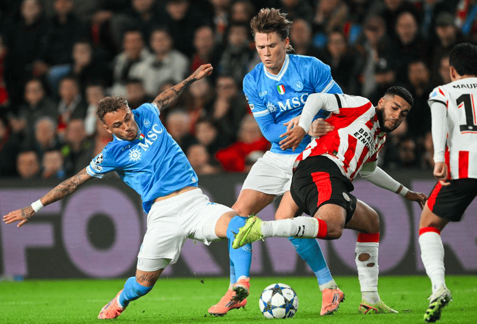 2-6!欧冠崩盘溃败 曼联旧将双响 五大联赛卫冕冠军创造耻辱纪录 2-6!欧冠崩盘溃败 曼联旧将双响 五大联赛卫冕冠军创造耻辱纪录