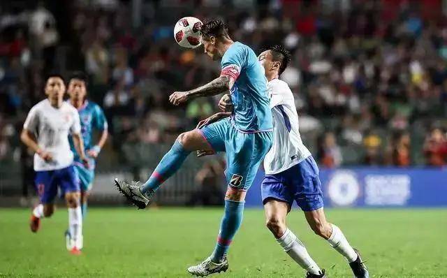 汉堡主场誓破狼堡防线,德甲焦点战2-1或成最终定局 汉堡主场誓破狼堡防线,德甲焦点战2-1或成最终定局